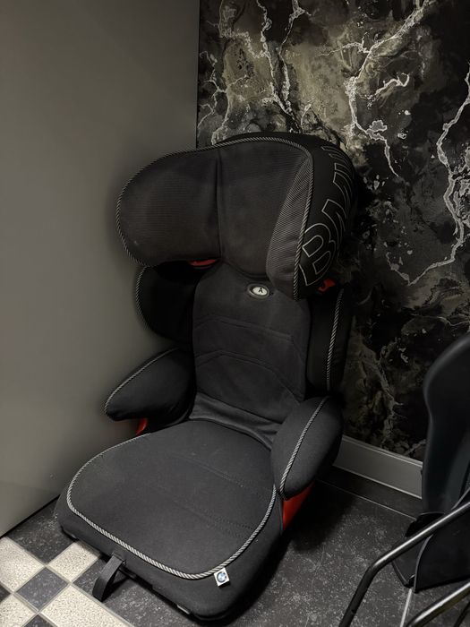 Автокрісло дитяче BMW (чисте та охайне) оригінал