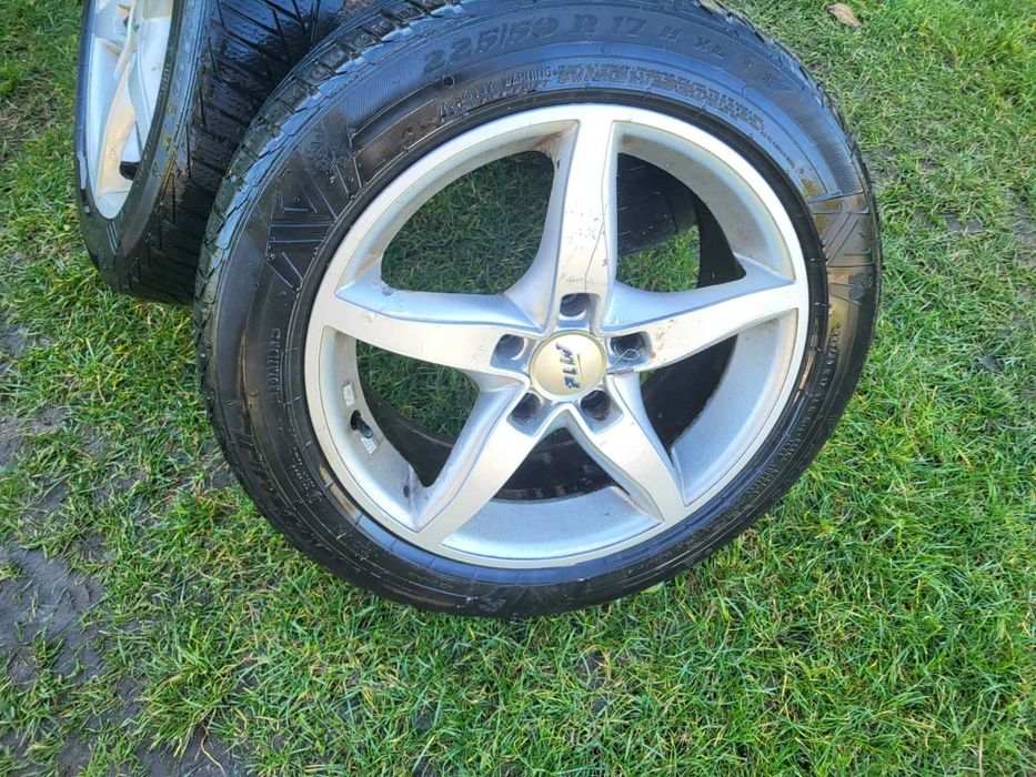 Kpl opon zimowych z felgami opel Insignia 225/50 R17