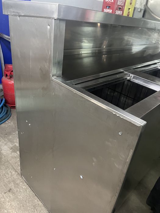 Balcão de atendimento botelheiro com refrigeração