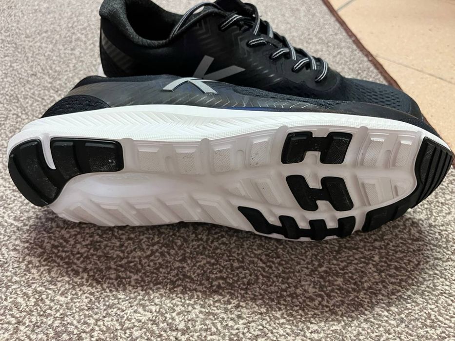 Кроссовки Kelme