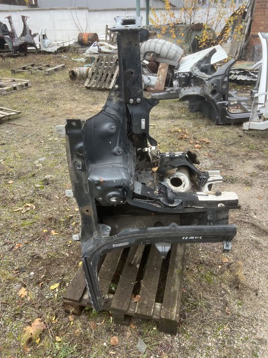 Передняя четверть шкода супер б год 18 Skoda super b