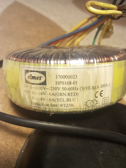 Тороїдальний торансформатор I/P 0-110-230V,O/P 2 × 0-14V 6A (9.12.06).