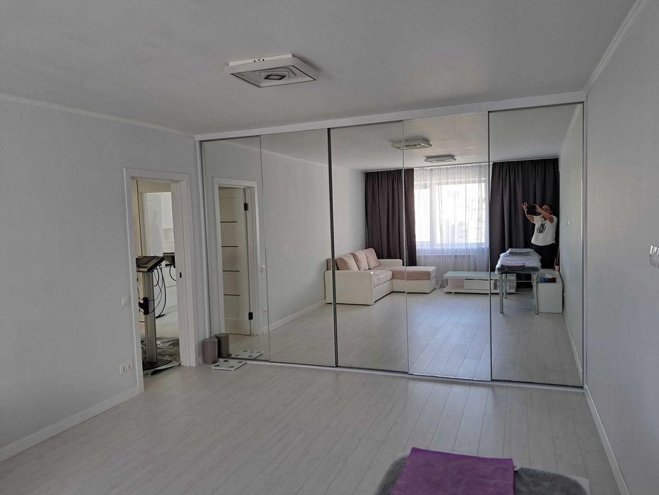 Продаж видова 1 кімнатної на Бажана 24/1