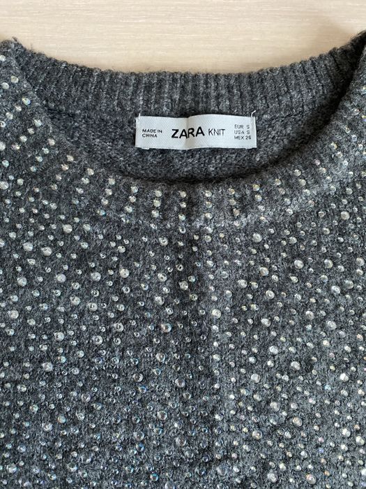 Светр з камінцями