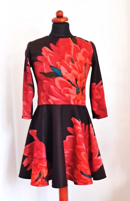 Brązowa sukienka w kwiaty długi rękaw szeroki dół jersey vintage S 36