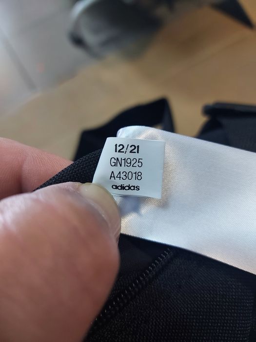 Сумка adidas GN1925 Чорний