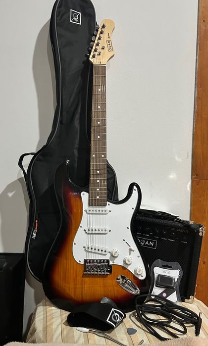 Pack guitarra elétrica com tudo incluído que está na foto