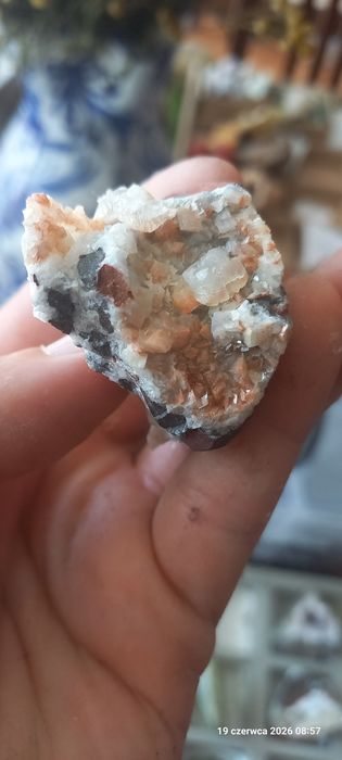 Minerały kalcyt, ankeryt, dolomit w sferosyderycie