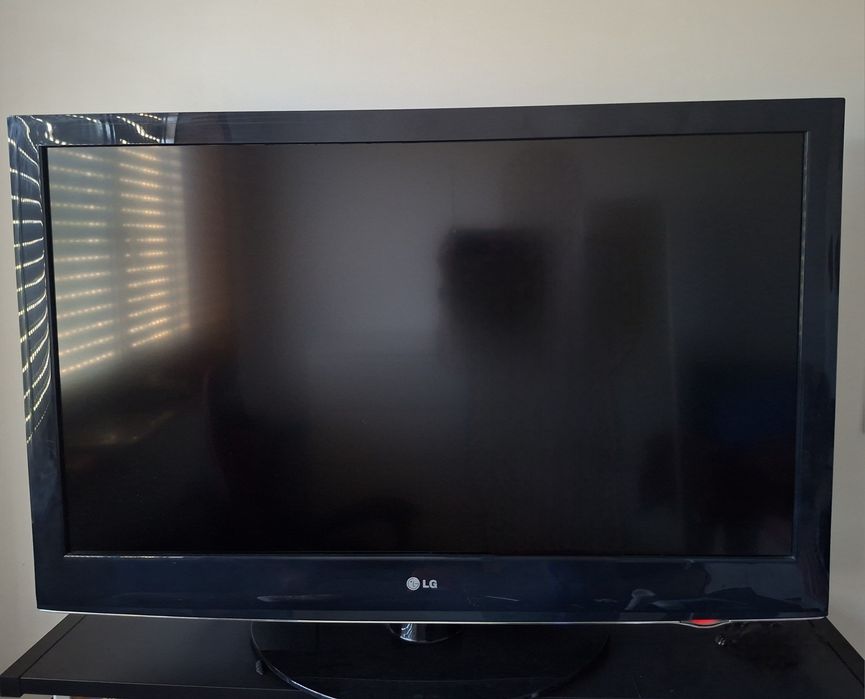 Televisão LG 43", sem comando