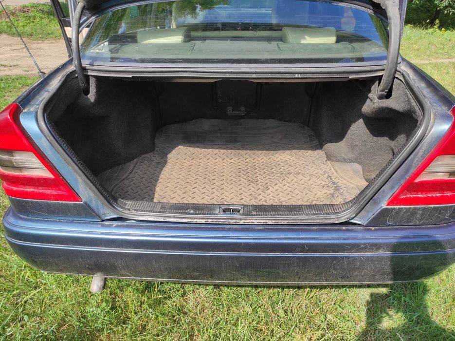 Mercedes-Benz w202 c180