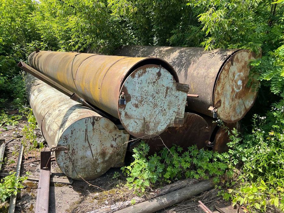 Продам бочку і ресивери