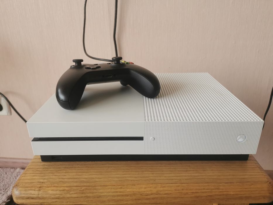 Xbox one s на 1tb