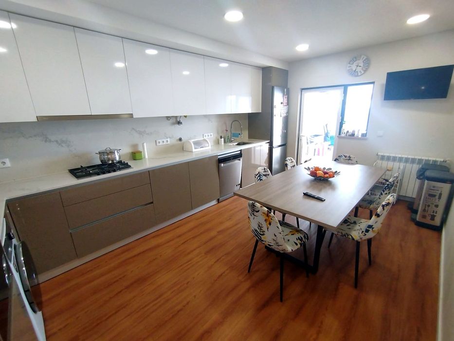 MORADIA T3 com  Garagem e Jardim -  Santa Clara , Coimbra 
SANTA CLARA, COIMBRA