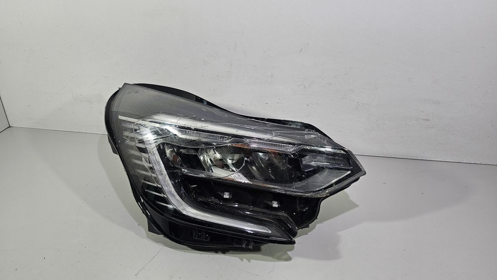 Lampa prawa przód przednia renault captur ii 2019- europa