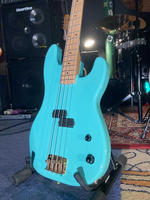 Lutnicza gitara basowa Pandora Guitars, Precision Bass