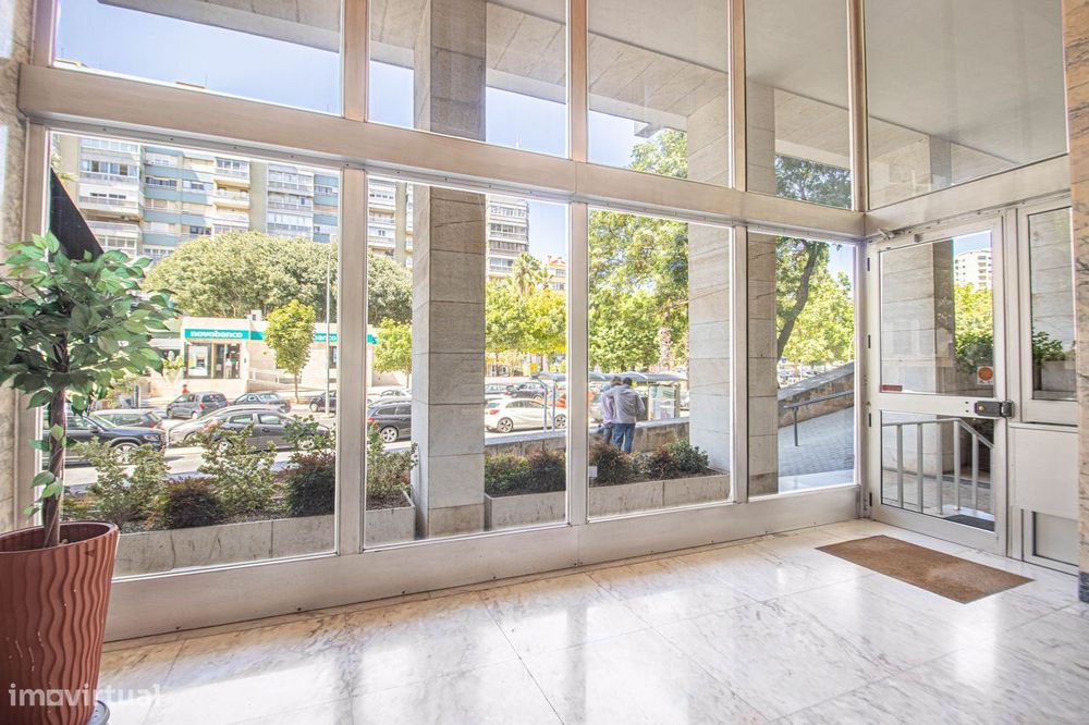 Apartamento T4 - Algés