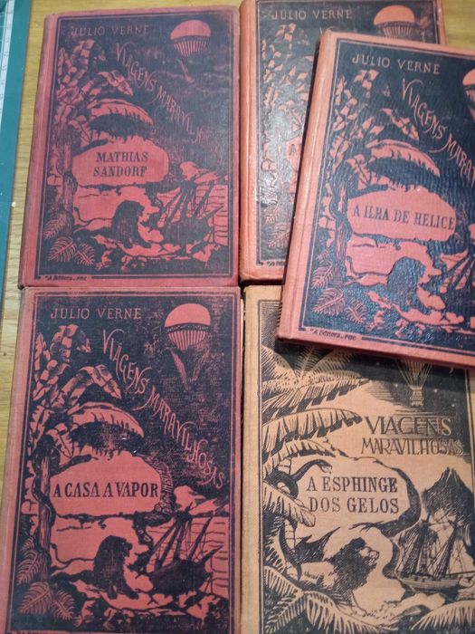 Livros Antigos JULIO VERNE - de coleção - em muito bom estado