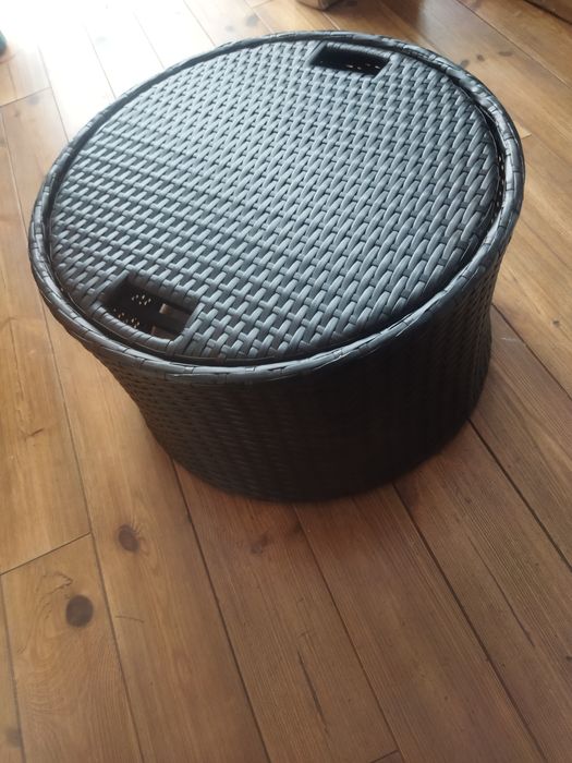 Stolik/pufa brązowa rattanowa