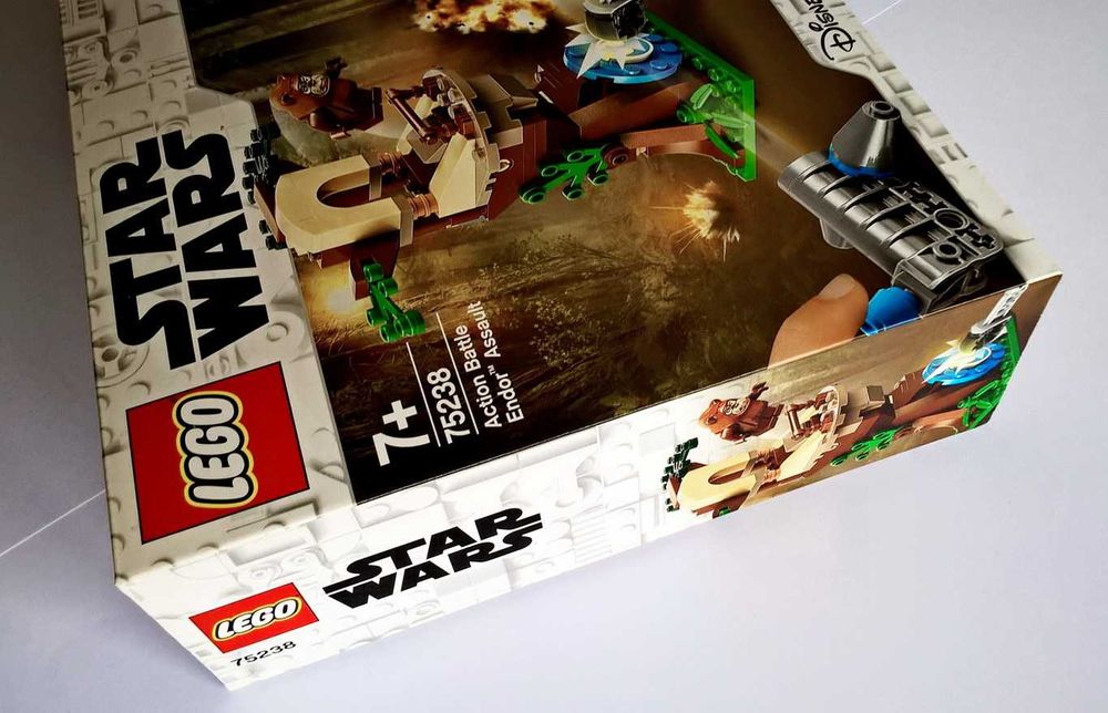 Lego Star Wars 75238 Action Battle Endor Assault selado