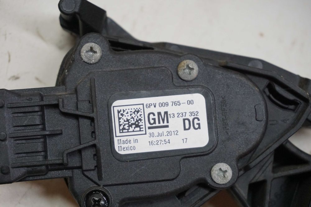 Педаль газа Chevrolet Malibu\ Шевроле Малібу 2.5 USA(2012-2016)