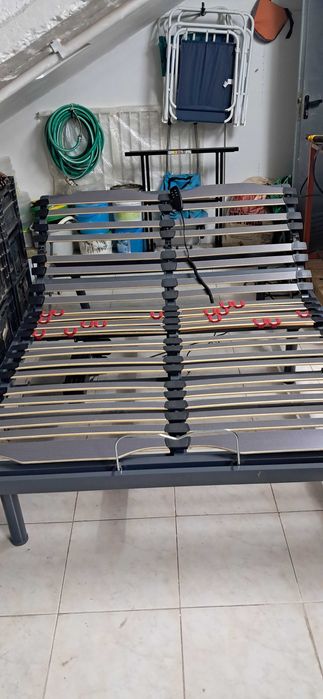 Cama elétrica articulada