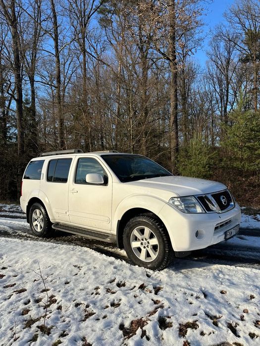 Nissan Pathfinder Nissan Pathfinder 4.0 V6 Benzyna • Amerykańska Wersja • 7 Miejsc • Aut