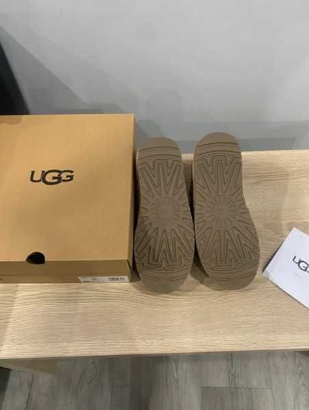 UGG Lowmel Sand R.36