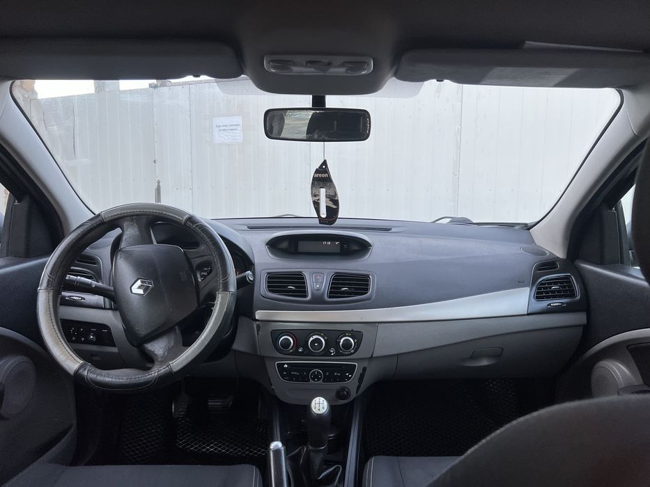 Renault Fluence 2012р 1.6 газ/бензин
