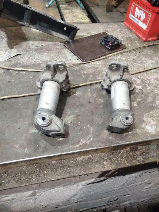 Кронштейны усилителя бампера Ауди А4, а6