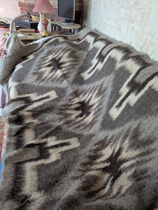 Одеяло из овечьей шерсти.