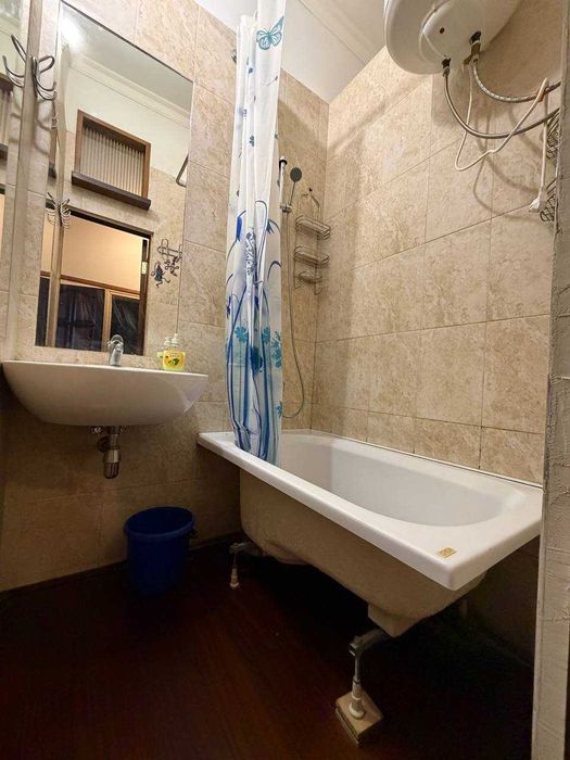 Продам 2 кімнатну квартиру в центрі, Мала Житомирська 15а, Майдан