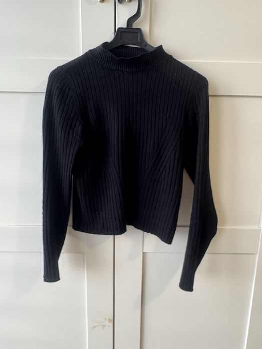Sweterek bluzka czarna Bershka