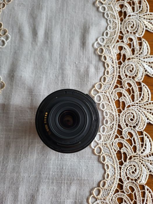 Canon 2000D + Objetiva Canon EF 18-55mm