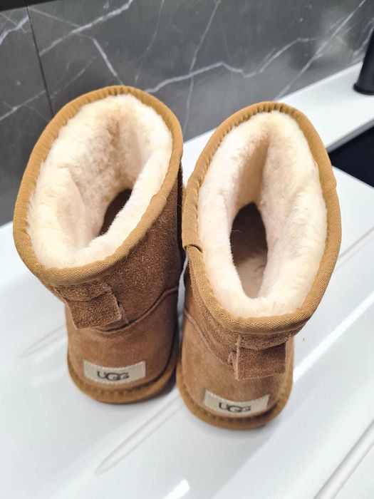 Bota Ugg com Plataforma Tam 42