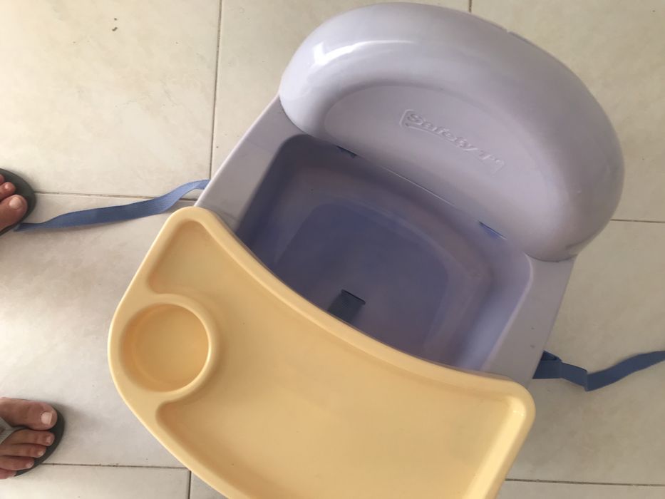 Cadeira de refeição de bebé