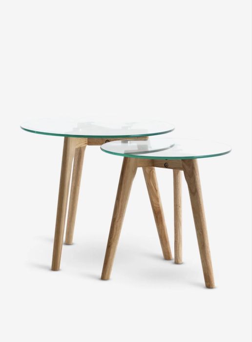 Conjunto de 2 Mesas de Apoio JYSK (Vidro / Carvalho Maciço)