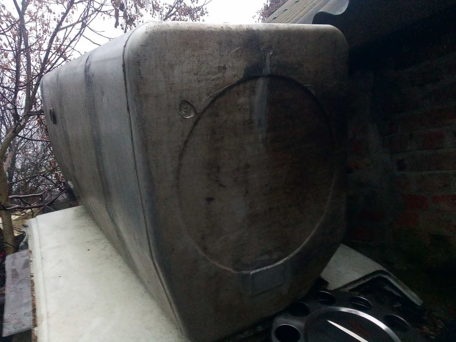 Продам паливний бак.
