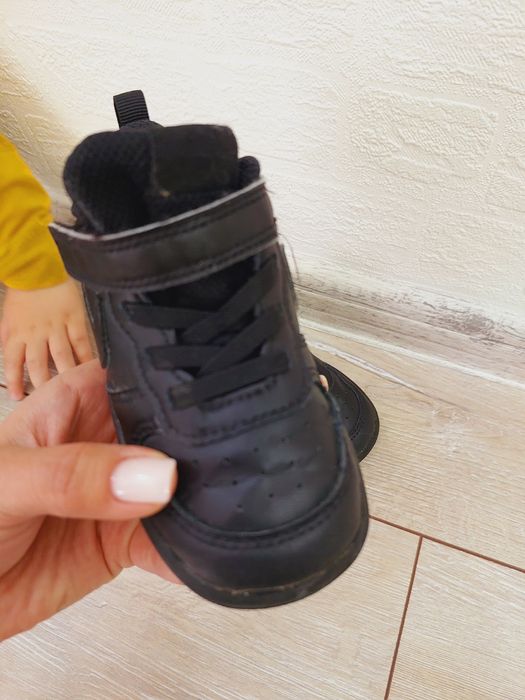 Дитячі шкіряні кросівки Nike