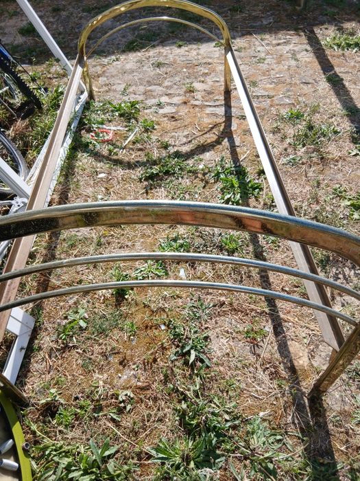 Cama de ferro solteiro usado  medida 2,4_93