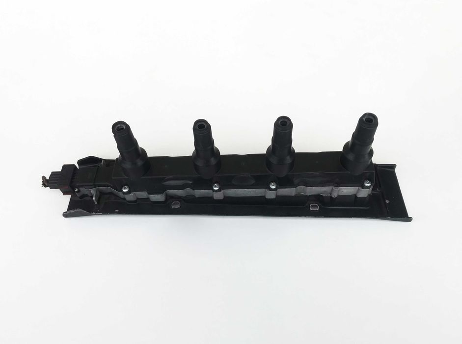 Катушка зажигания Saab 9000. 900. 9-3. 9-5 - 2.0-2.3