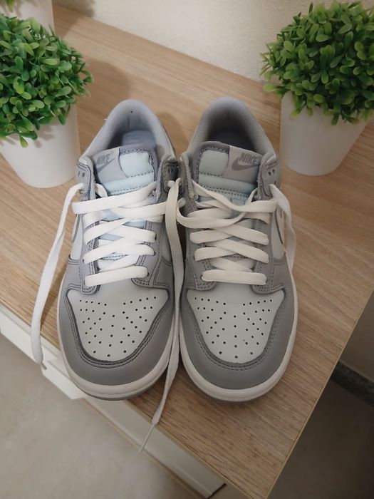 Nike dunk cinzentas