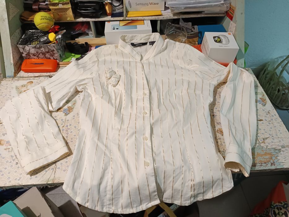 Vendo a camisola branca para mulher bom estado