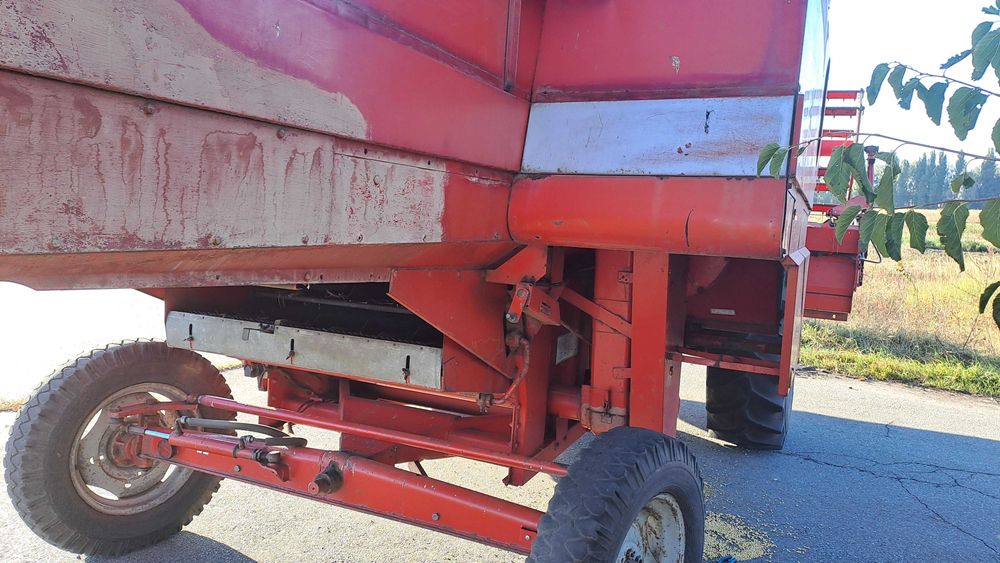 Продам комбаїн Massey Ferguson 530L