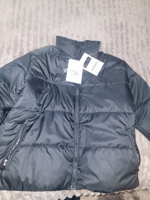 Весняна курточка жіноча чорна