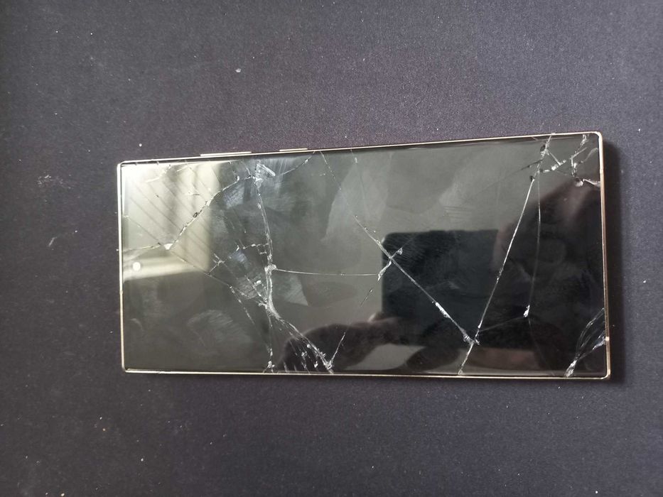 Samsung Galaxy S23 Ultra 5G 1TB.  Розбитий