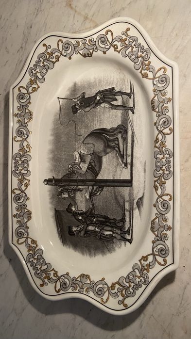 Travessa em porcelana da Vista Alegre