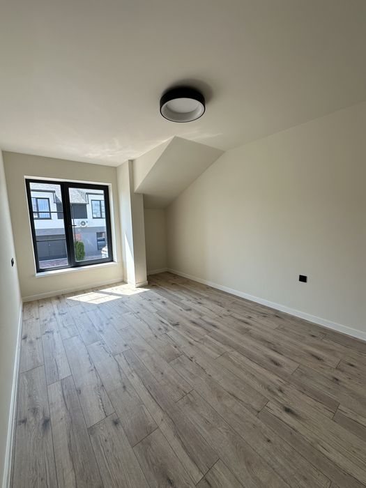 Продаж таунхауса ПІД ІНВЕСТИЦІЮ з Сучасним ремонтом Район Майдану