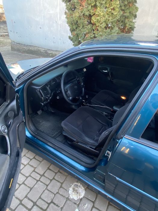 Продам Опель Вектра В