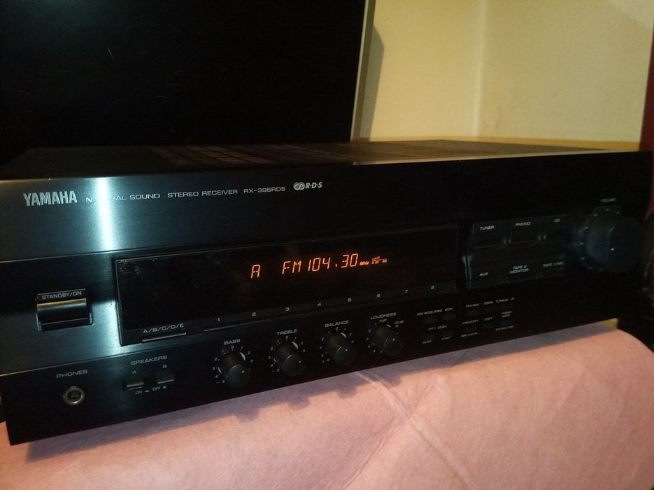 Amplificador Yamaha com radio RDS