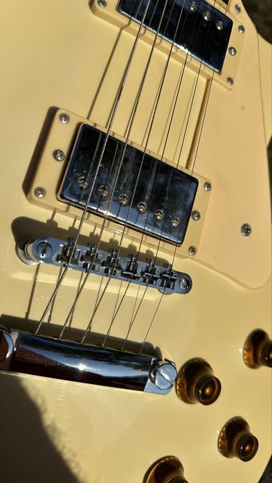 Guitarra Electrica - Beige - J & D
